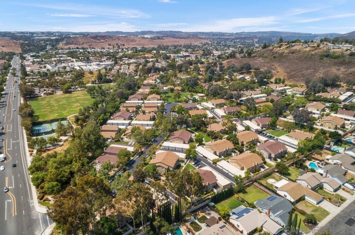 13141 Mulberry Tree Ln, Poway CA  exterior