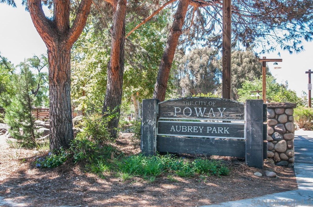 13141 Mulberry Tree Ln, Poway CA  exterior