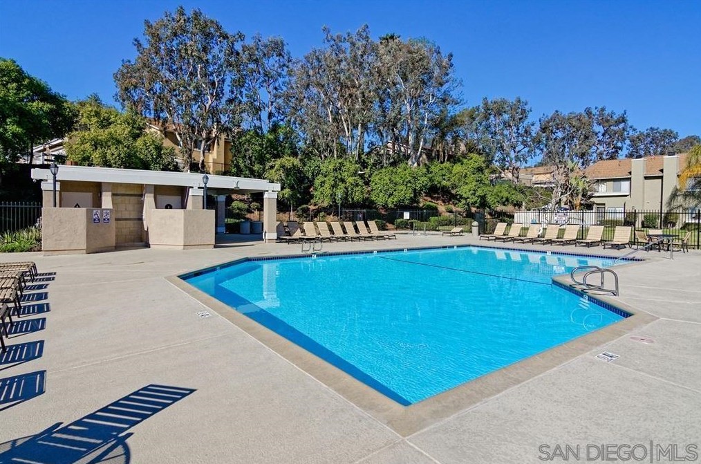 13141 Mulberry Tree Ln, Poway CA  exterior