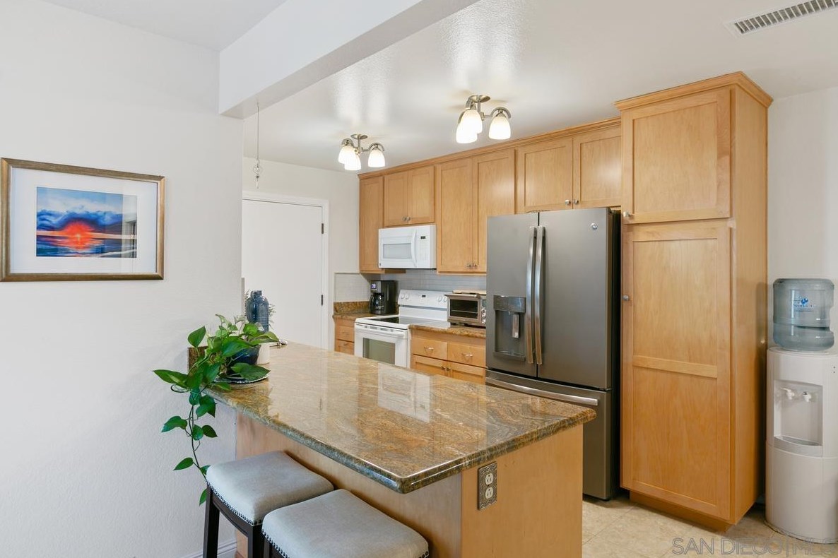 13141 Mulberry Tree Ln, Poway CA  exterior