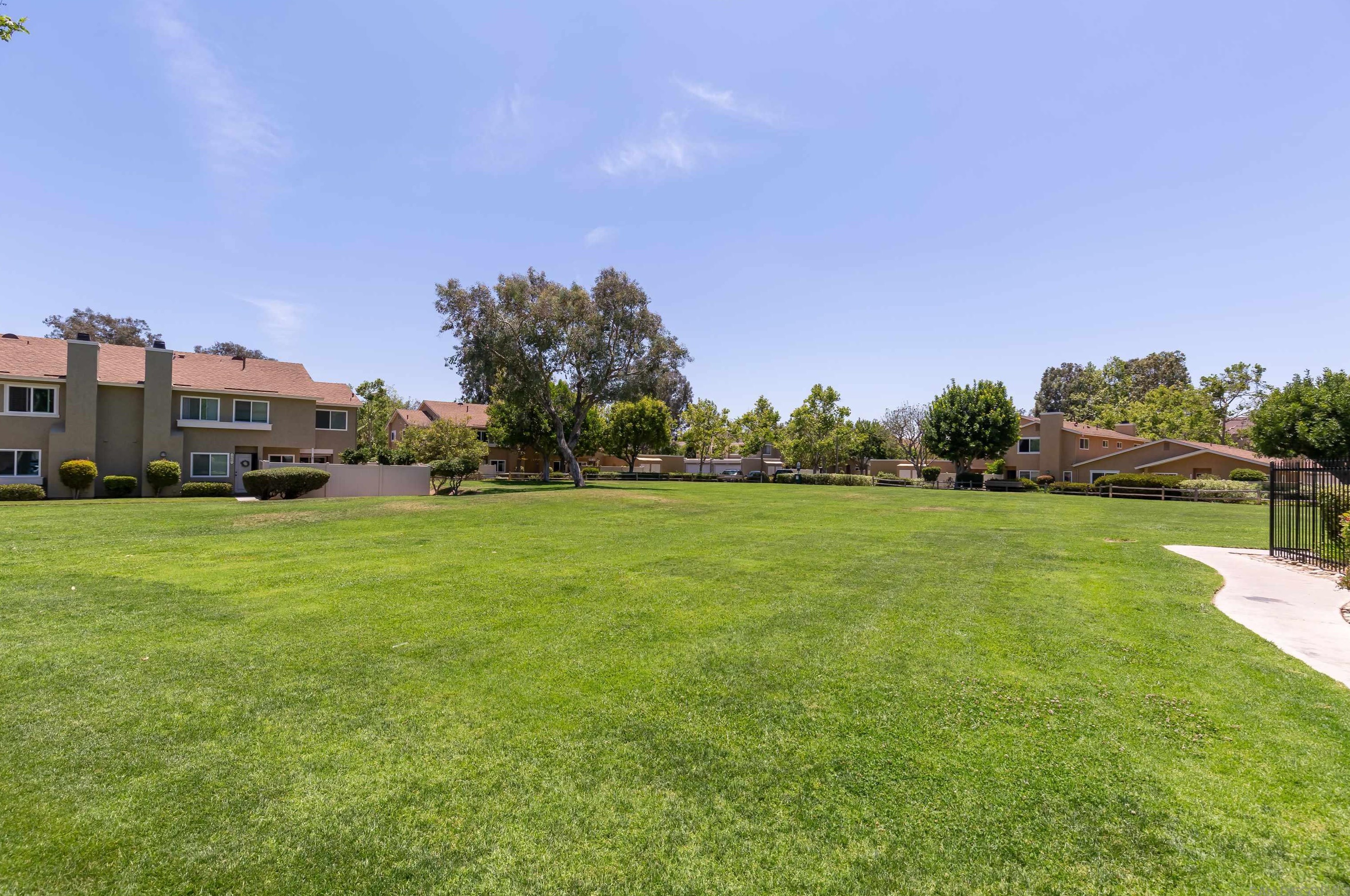 13141 Mulberry Tree Ln, Poway CA  exterior