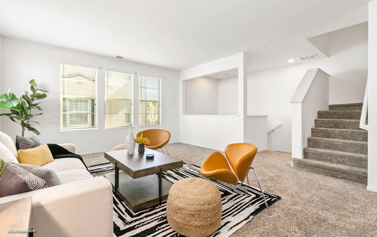 10189 Little Leaf Ln, Santee, CA 92071