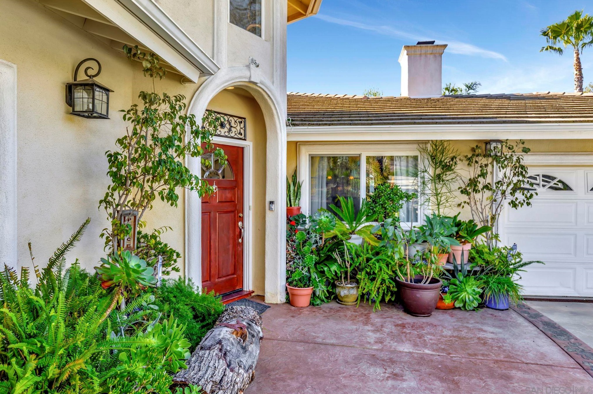 2557 La Serena, Escondido, CA 92025-7712