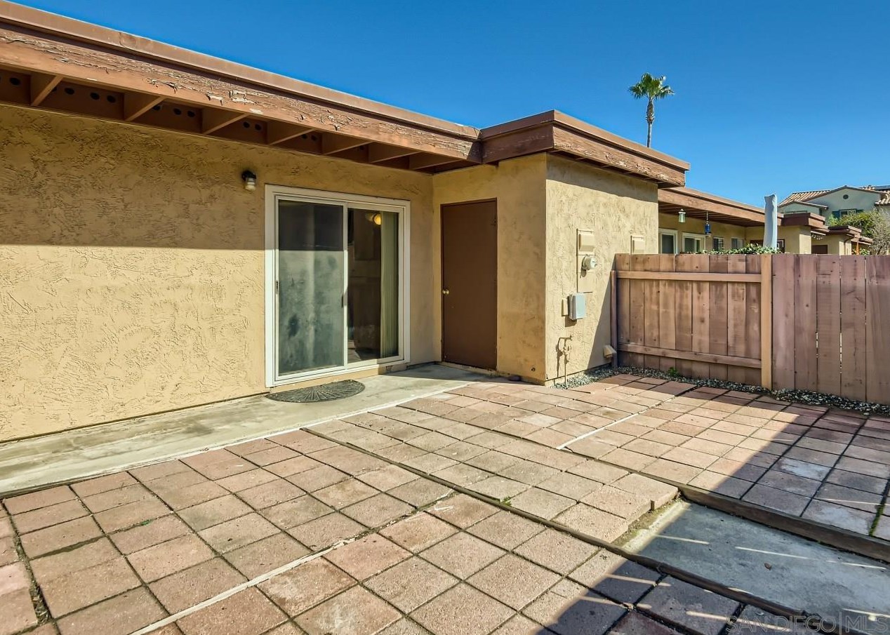 8757 Wahl St, Santee CA  92071-3352 exterior