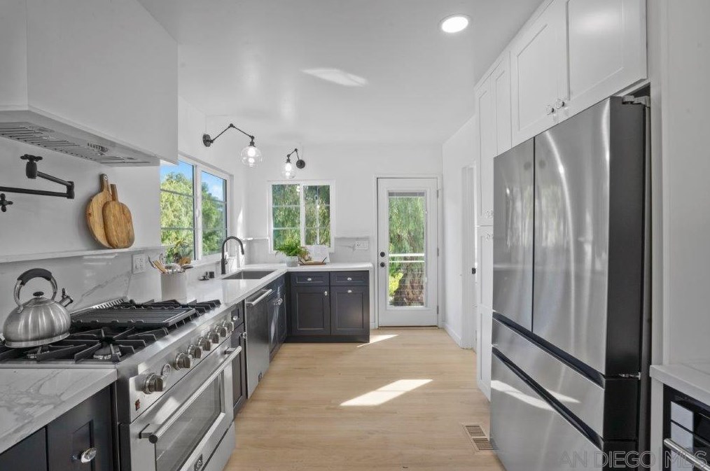 4815 Redondo Dr, La Mesa, CA 91941