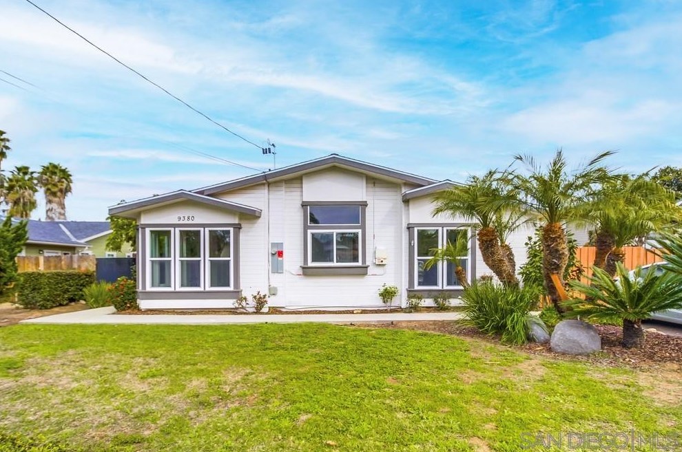 9380 Lori Mar Ct, Spring Valley, CA 91977