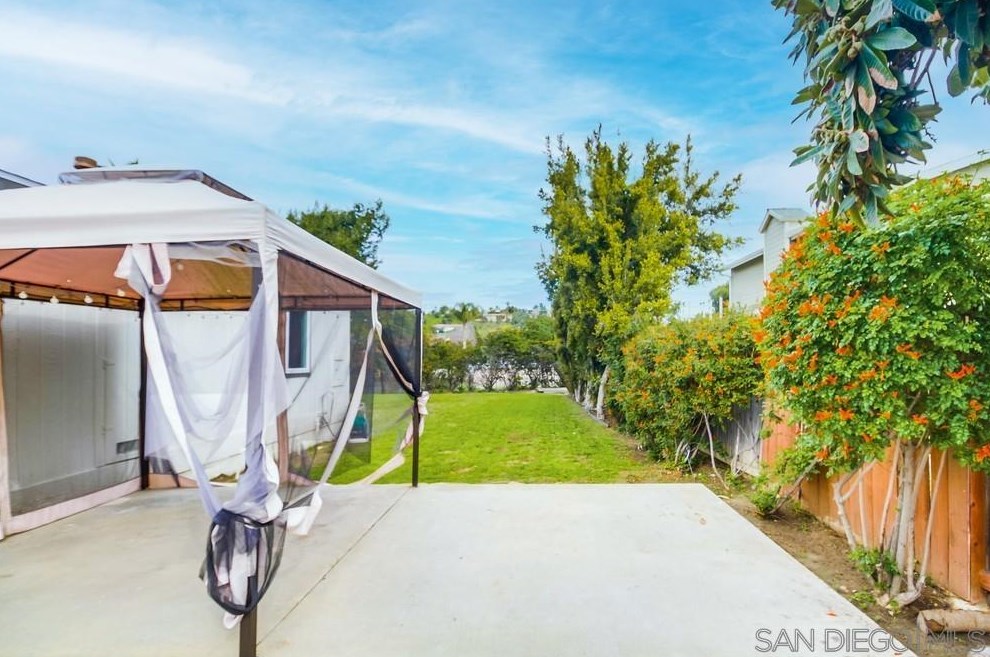 9380 Lori Mar Ct, Spring Valley CA  91977-2700 exterior