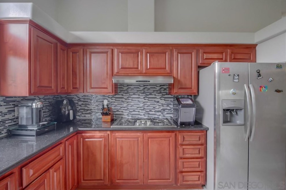 9380 Lori Mar Ct, Spring Valley CA  91977-2700 exterior