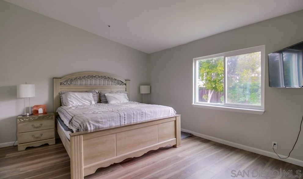 9380 Lori Mar Ct, Spring Valley CA  91977-2700 exterior