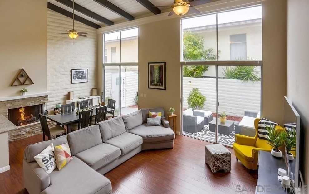 2544 Navarra Dr 4, Carlsbad, CA 92009