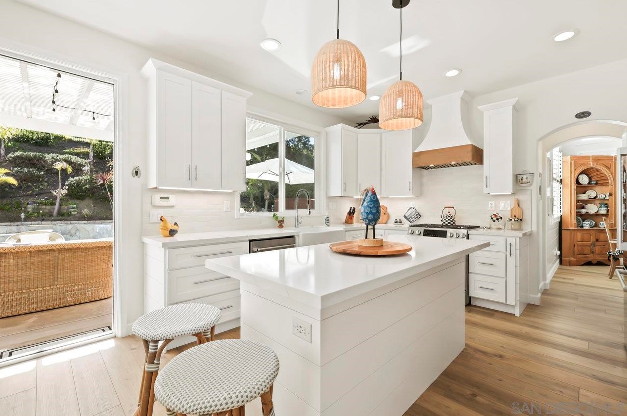 2330 Masters Rd, Carlsbad, CA 92008