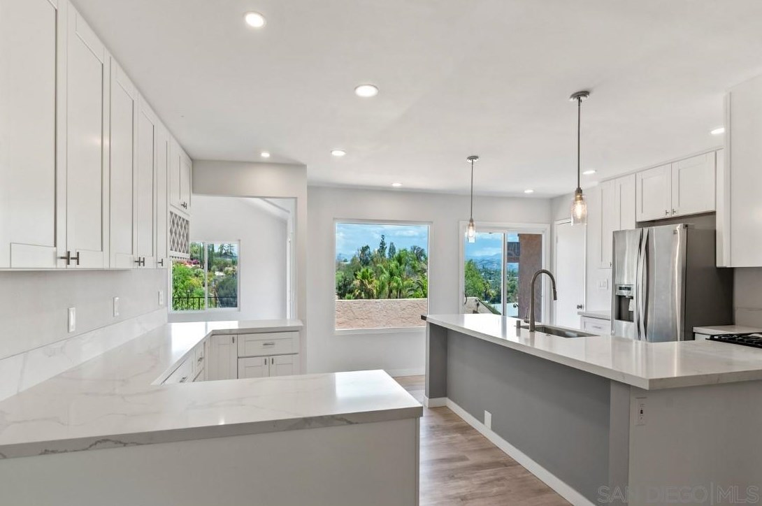 1039 Via Contenta, Escondido, CA 92029