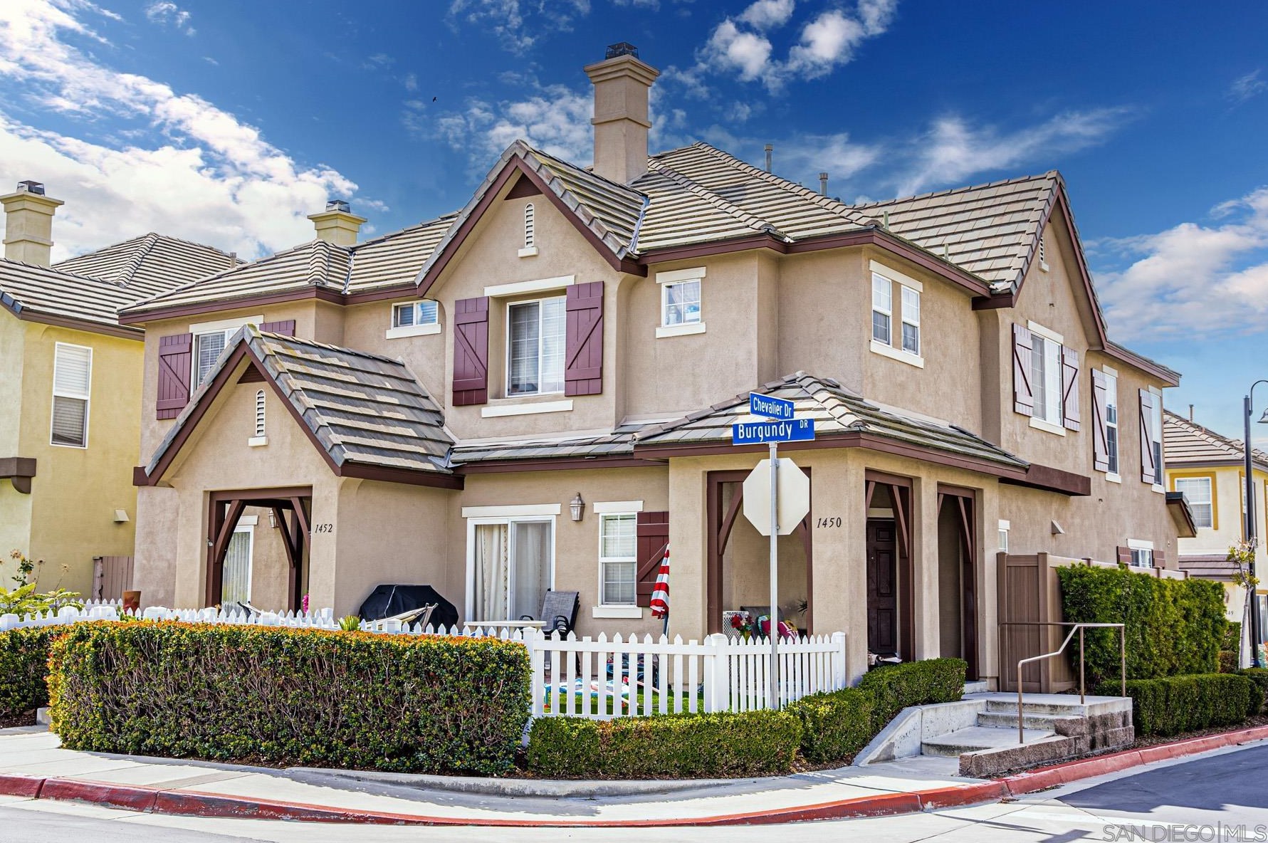 1452 Burgundy Dr, Chula Vista, CA 91913-3902