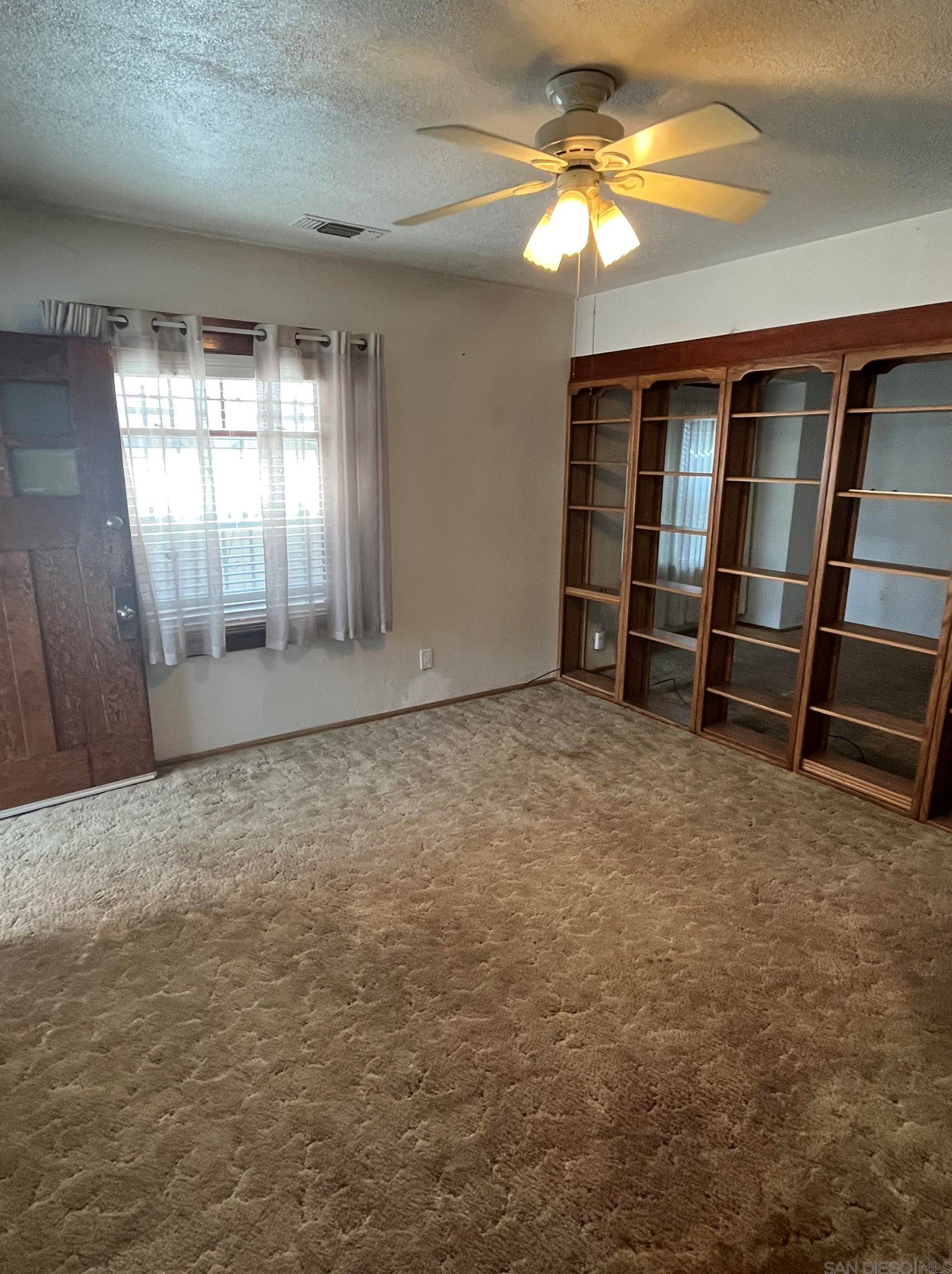 512 F, National City, CA 91950