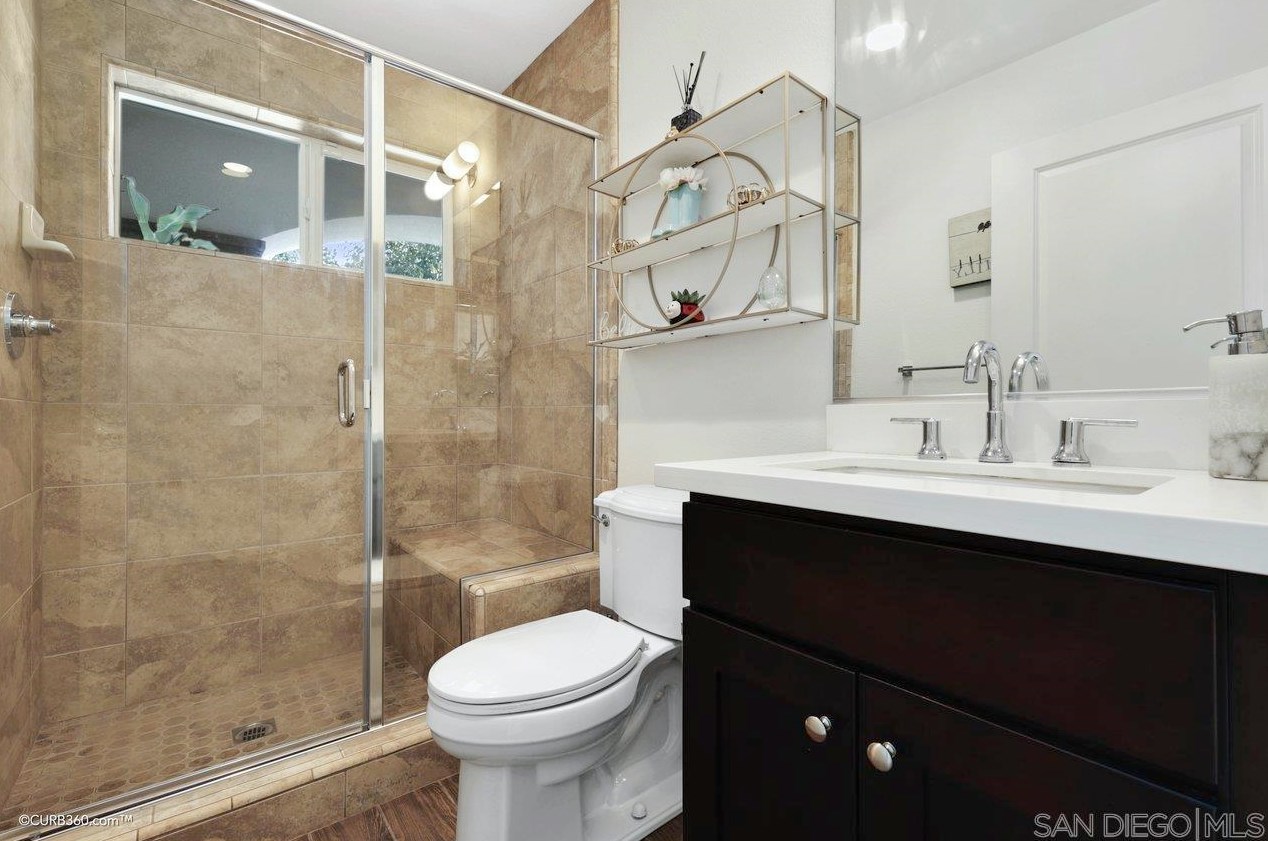 1675 Felicita Ln, Escondido CA  92025-5641 exterior