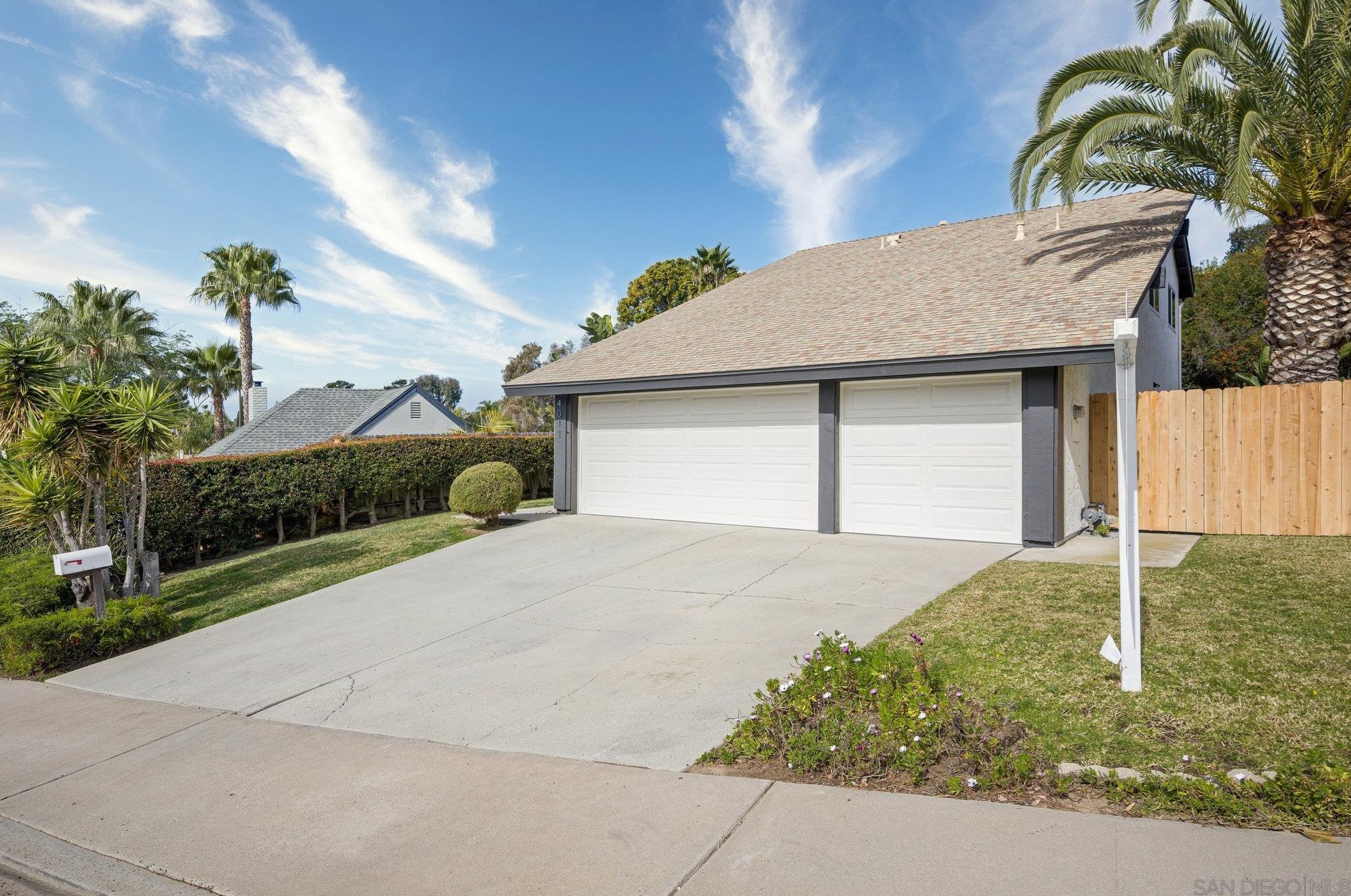 4011 Crescent Point Rd, Carlsbad, CA 92008