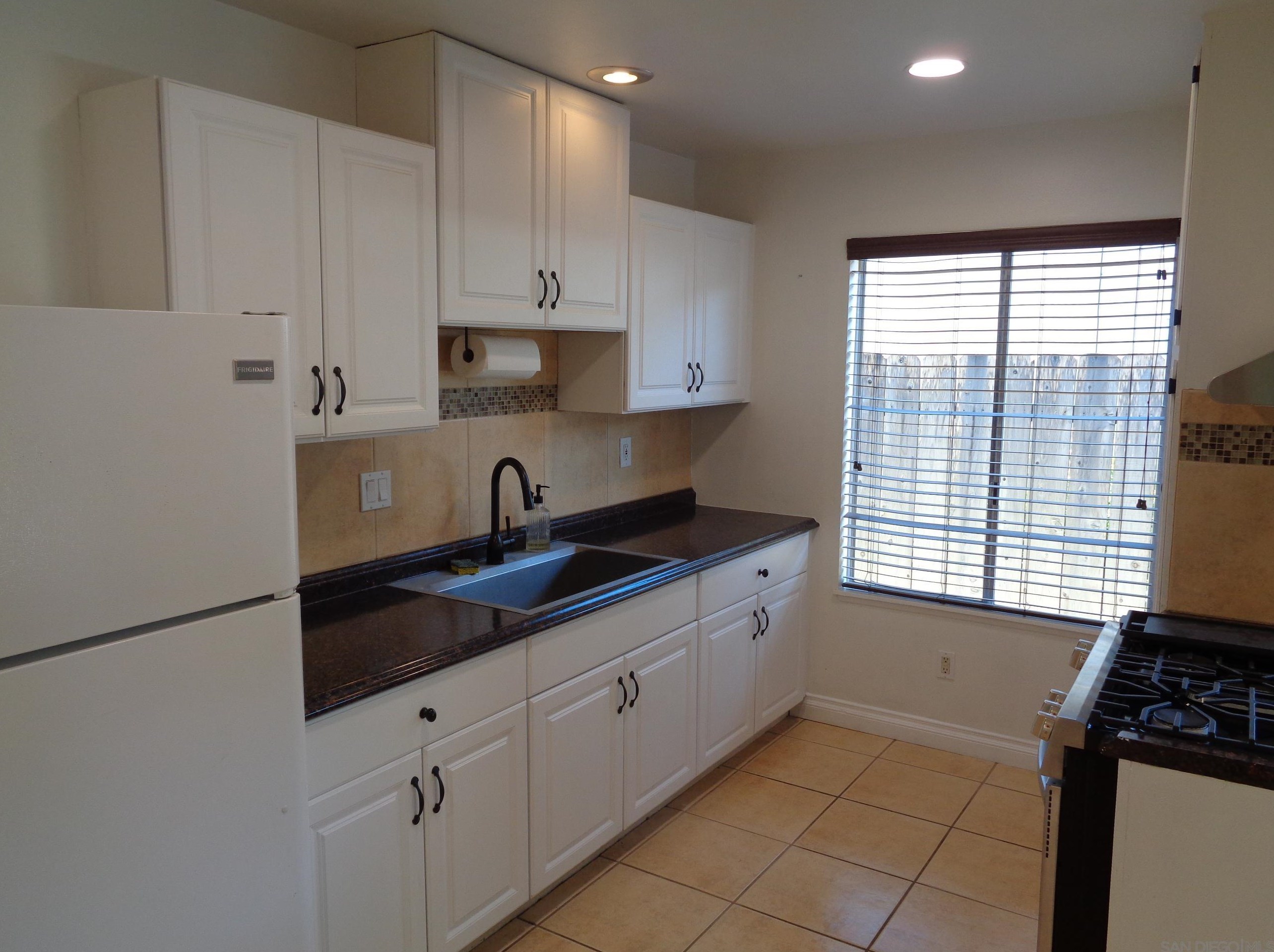 8017 Smokewood Dr, Santee CA  92071-3436 exterior