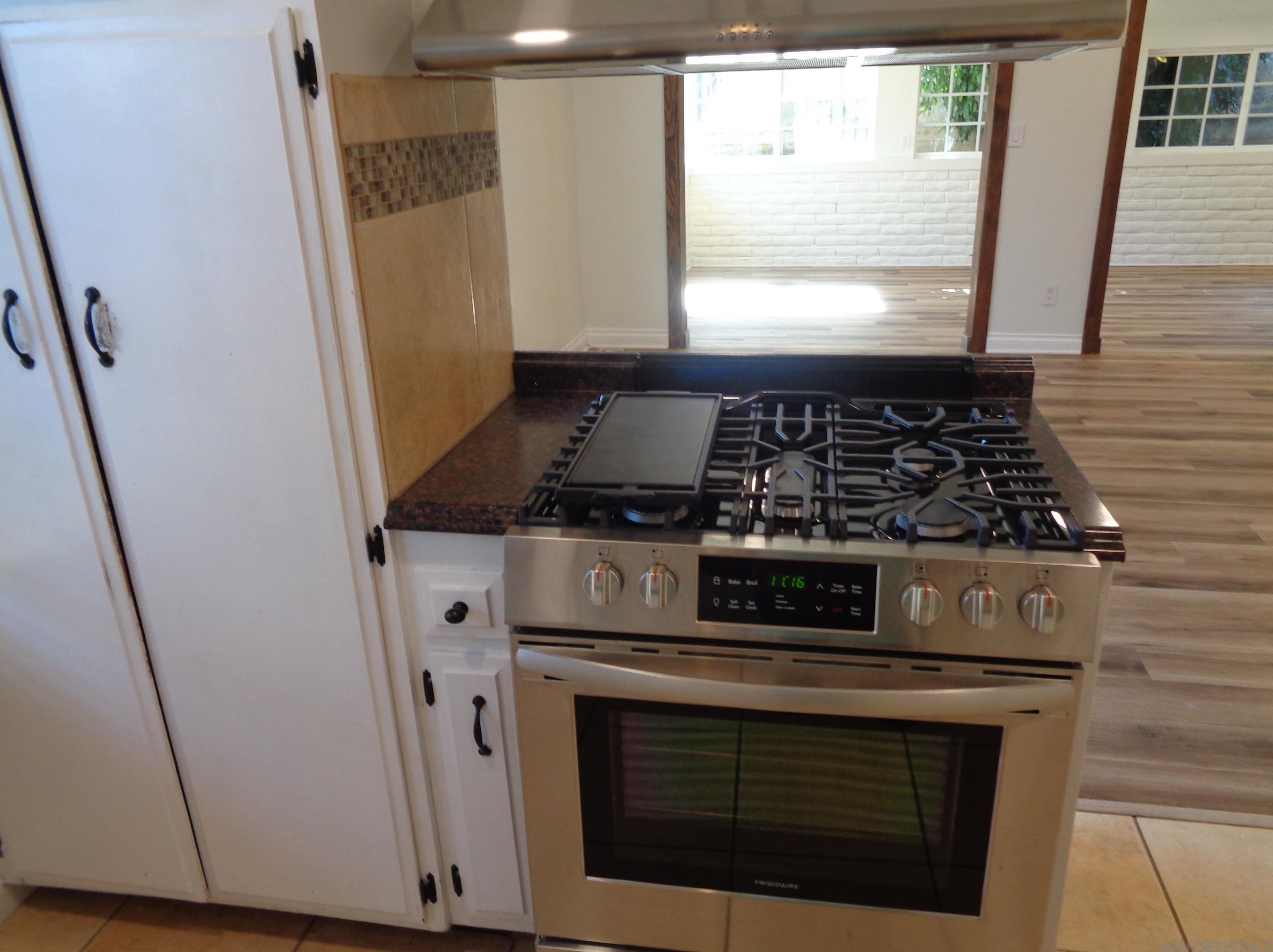 8017 Smokewood Dr, Santee CA  92071-3436 exterior