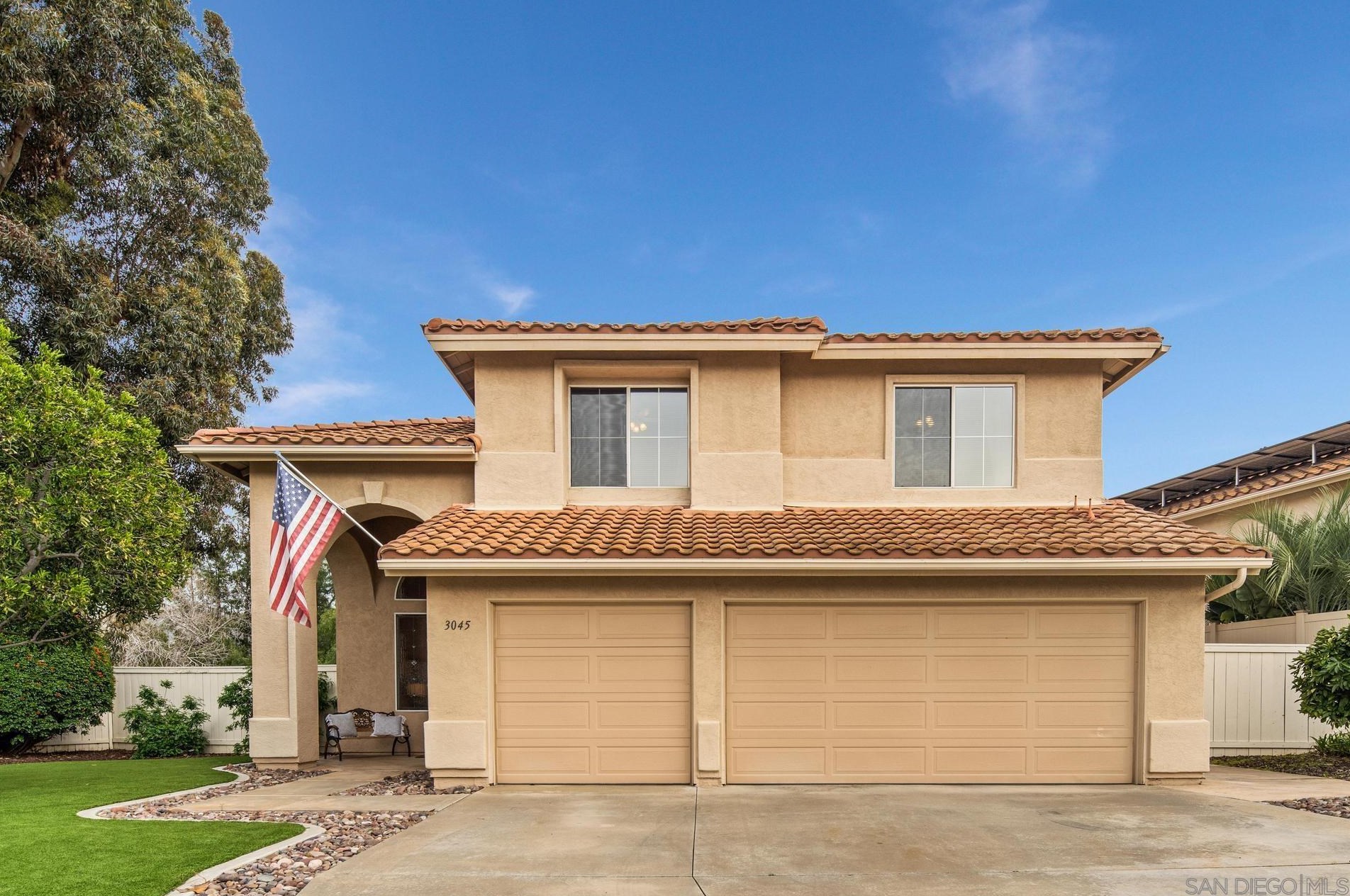 3045 Ivanhoe Ranch Rd, El Cajon, CA 92019-4627