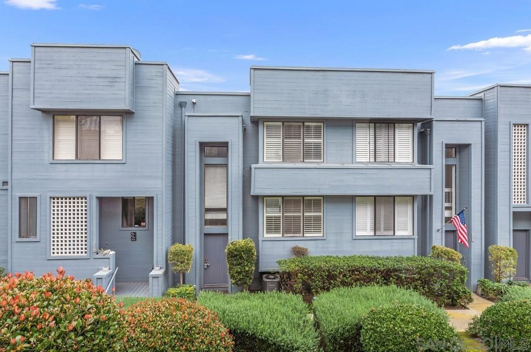936 Intrepid Ct, Del Mar, CA 92014