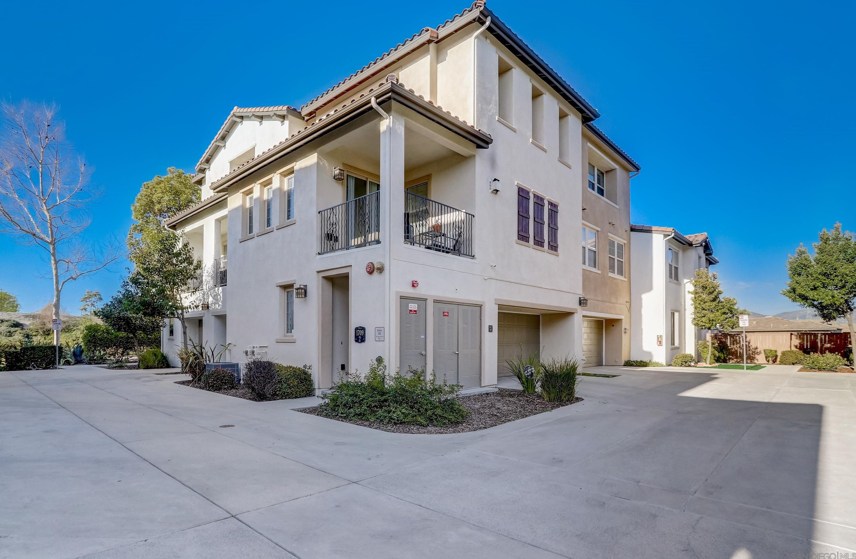 1709 Cripple Creek Dr, Chula Vista, CA 91915-2368