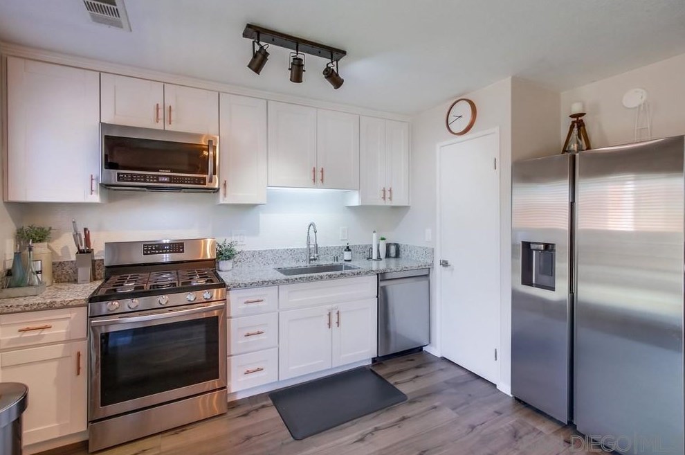 12752 Roberto Way, Poway CA  92064-2631 exterior