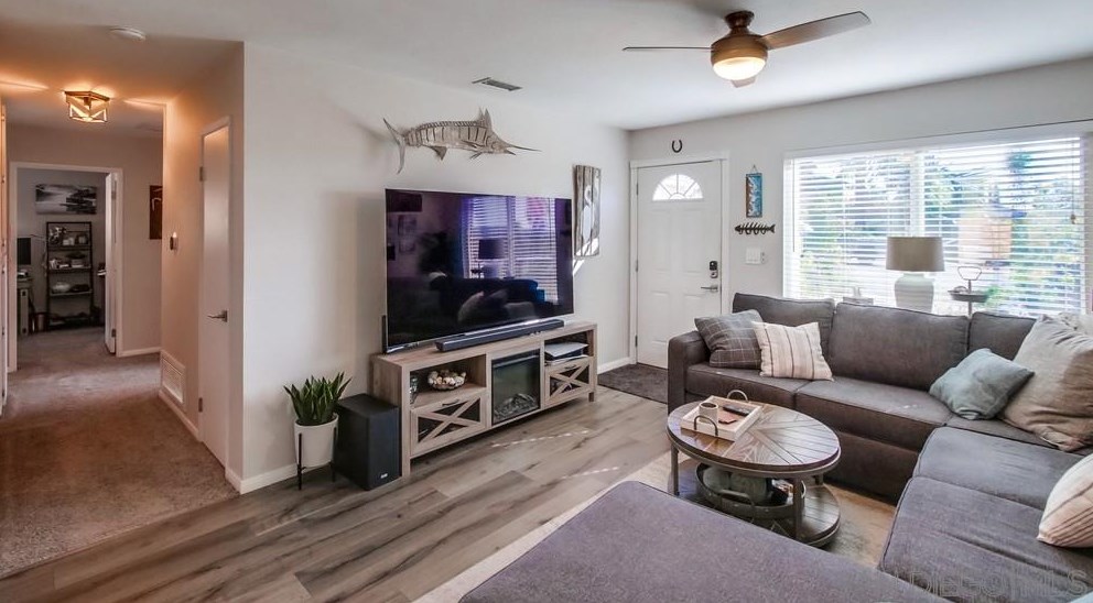 12752 Roberto Way, Poway CA  92064-2631 exterior