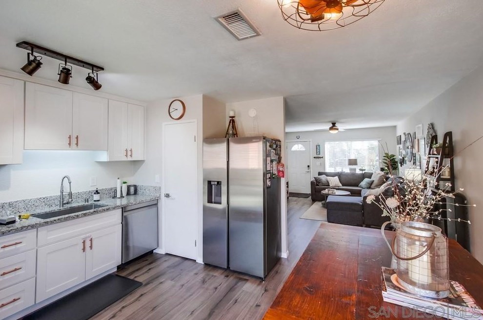 12752 Roberto Way, Poway CA  92064-2631 exterior