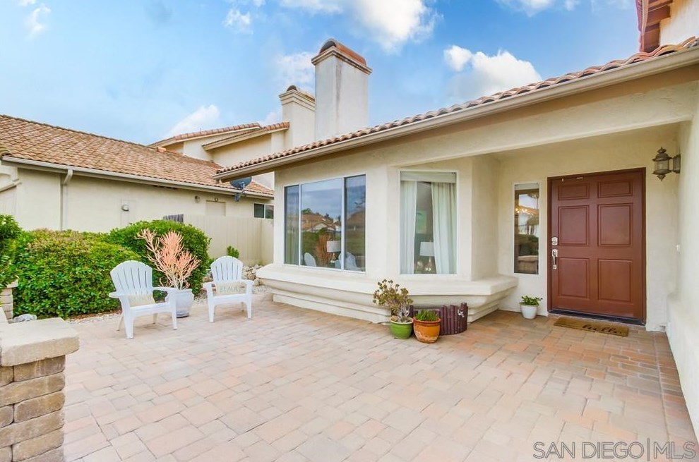 1930 Willowbrook Dr, Oceanside, CA 92056
