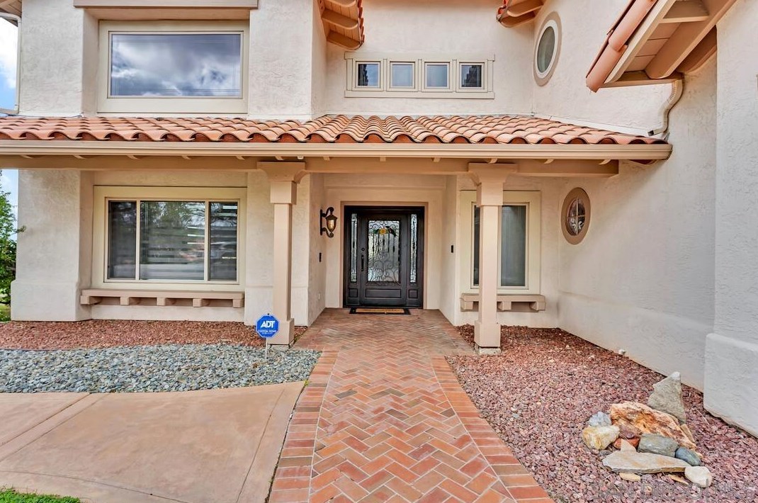 14696 Ranch Trail Dr, El Cajon, CA 92021