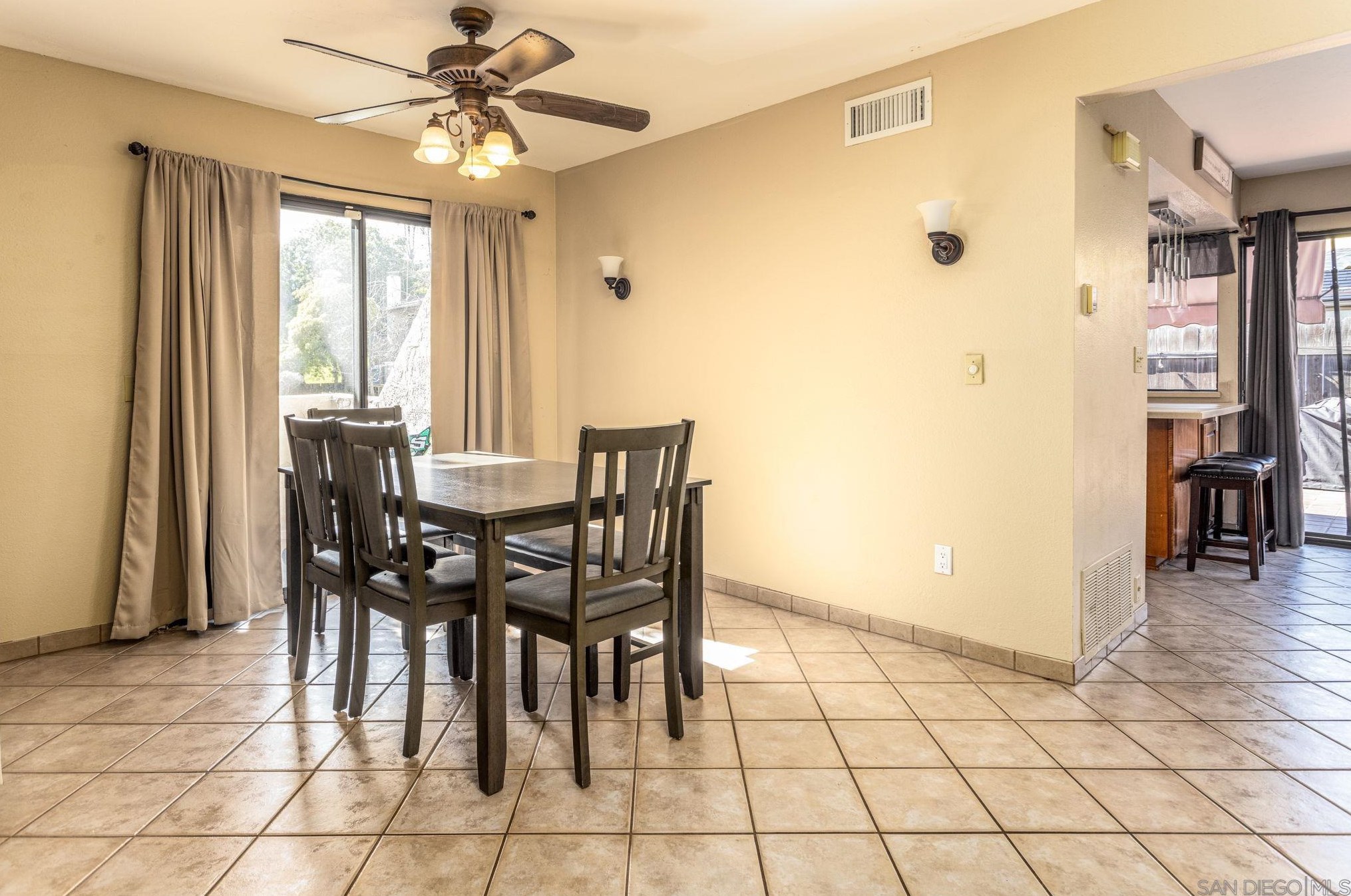 3030 Plaza Natalia, Bonita CA  91902-1607 exterior