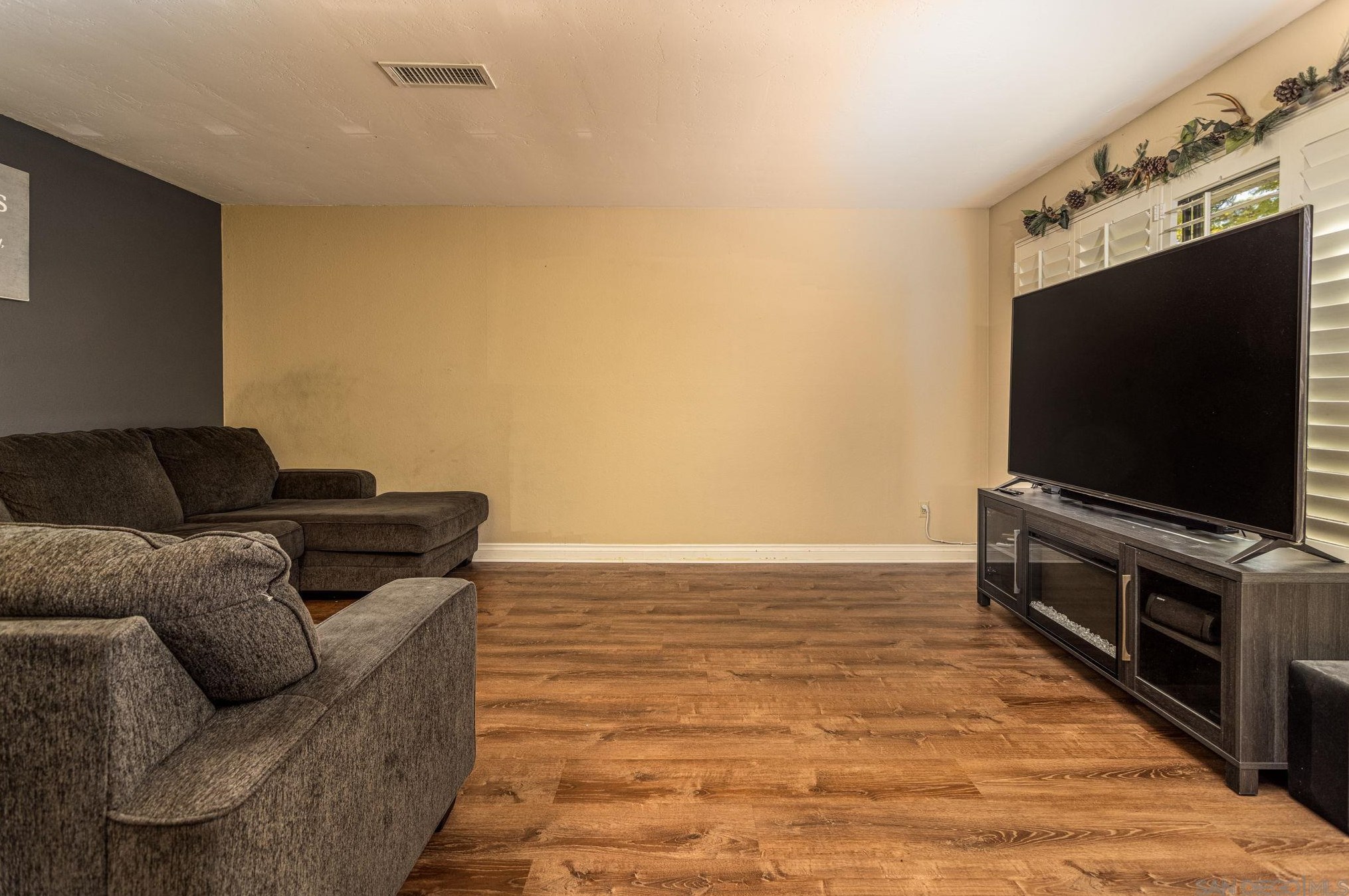 3030 Plaza Natalia, Bonita CA  91902-1607 exterior