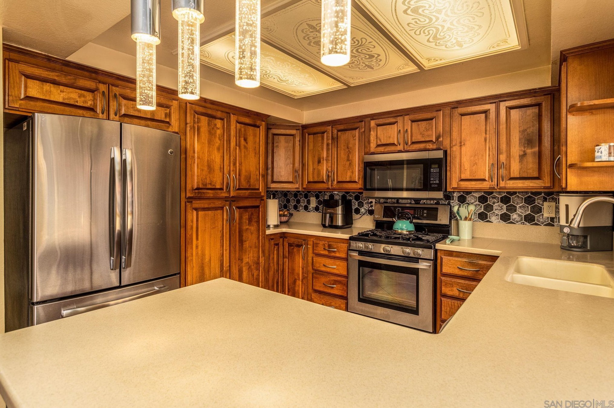 3030 Plaza Natalia, Bonita CA  91902-1607 exterior