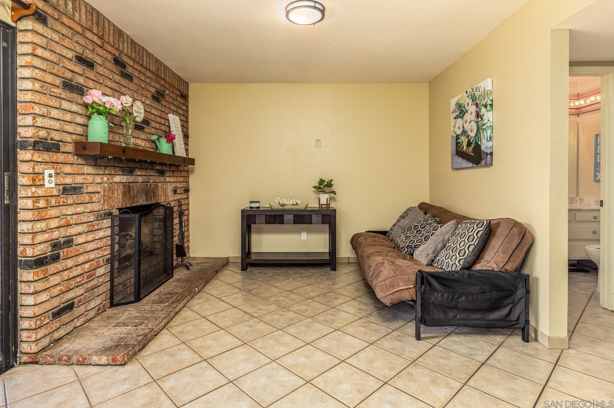 3030 Plaza Natalia, Bonita CA  91902-1607 exterior