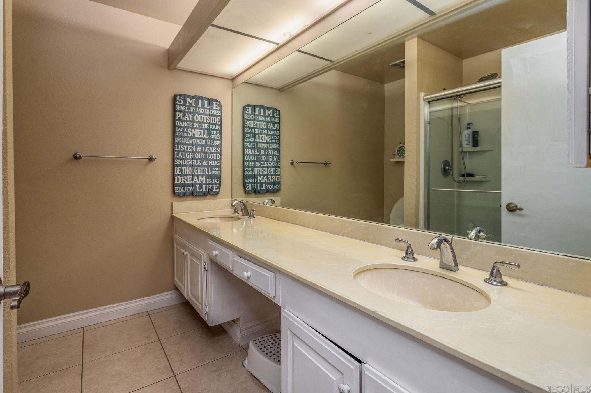 3030 Plaza Natalia, Bonita CA  91902-1607 exterior