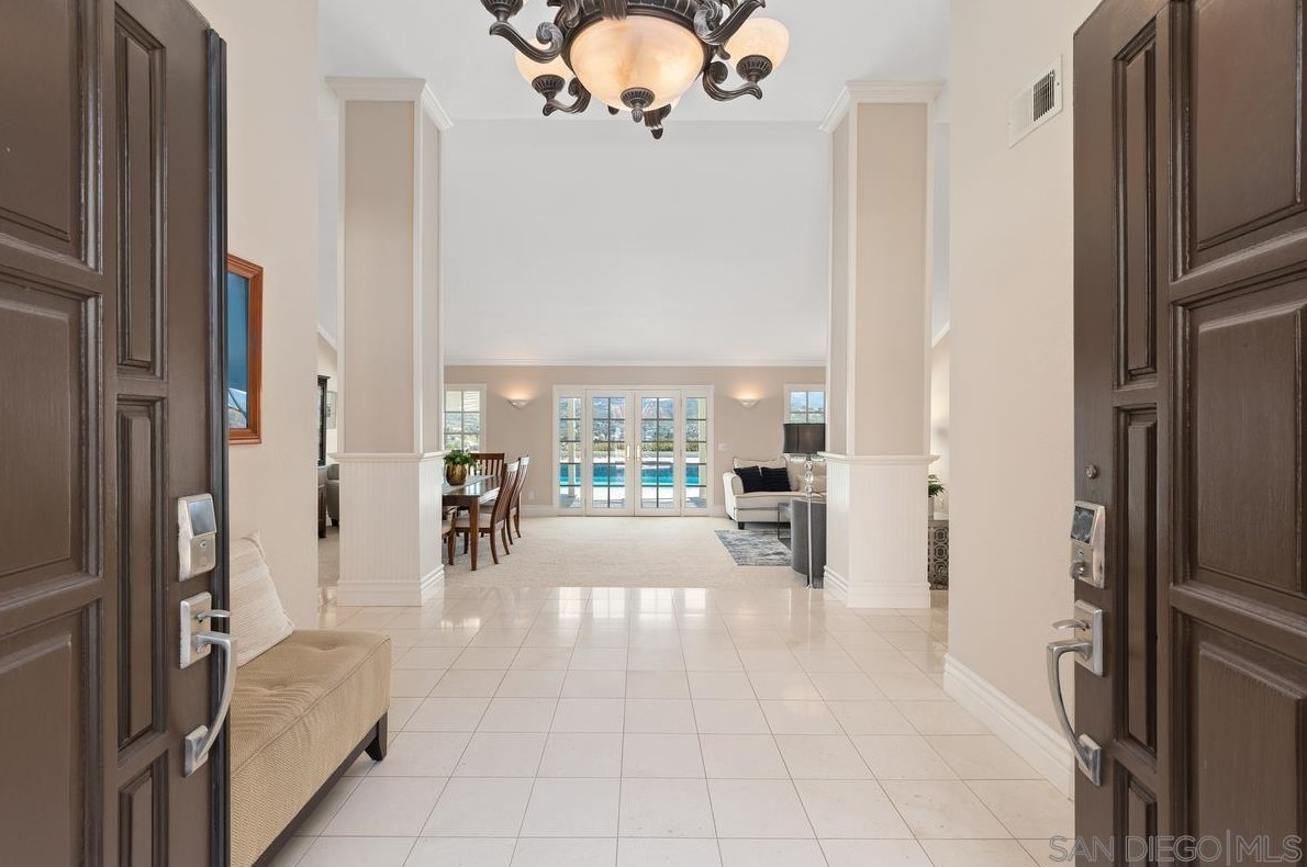 14134 Palisades Dr, Poway, CA 92064-3840