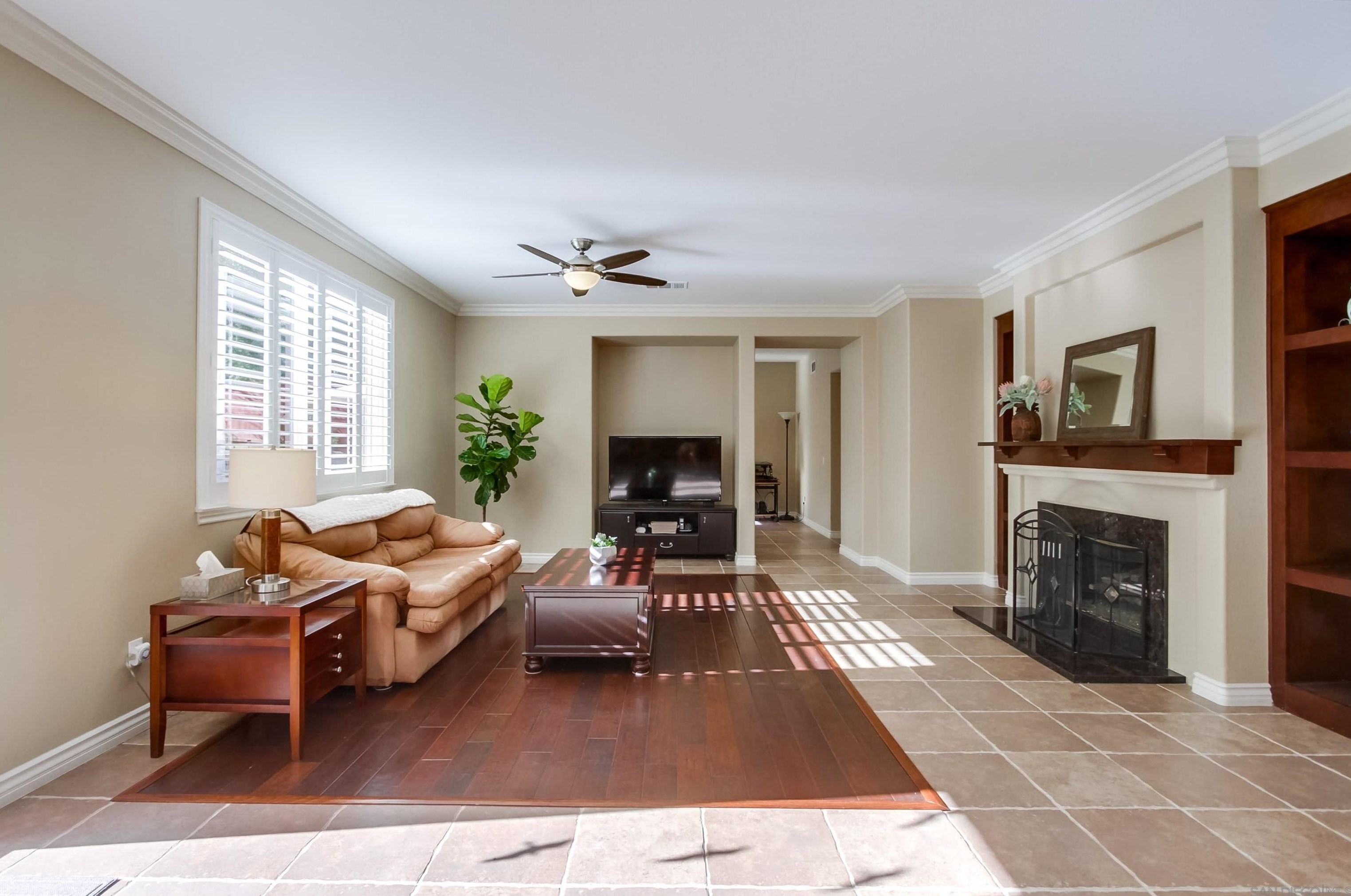 273 Oak Valley Ln, Escondido CA  92027-5338 exterior