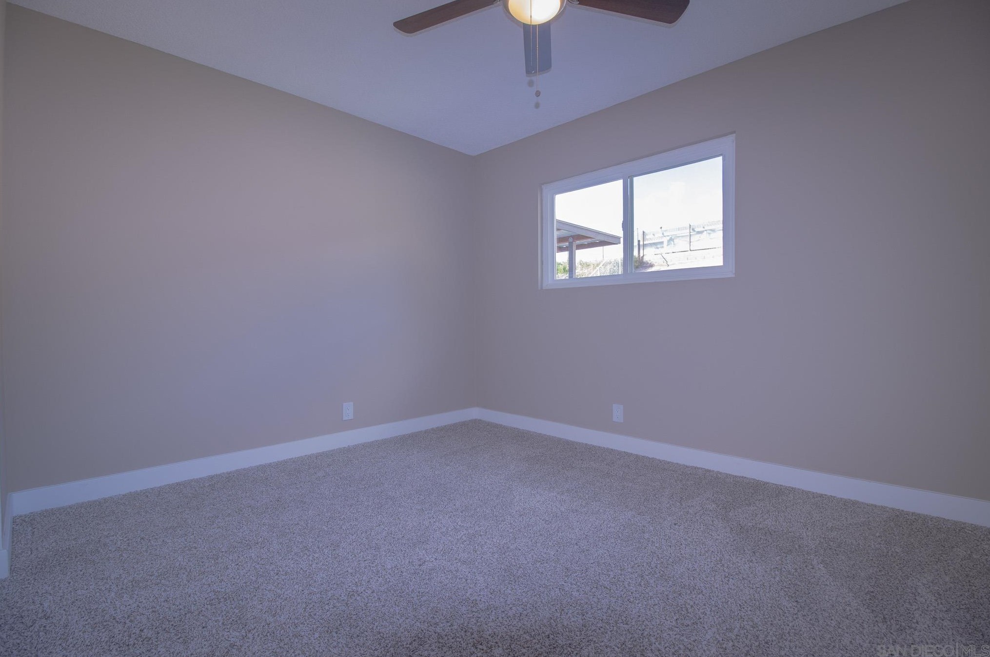 553 Douglas St, Chula Vista CA  91910-6404 exterior