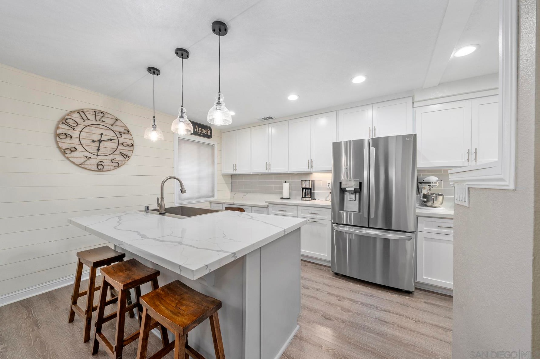 10529 Flora Verda Ct, Santee, CA 92071-5902
