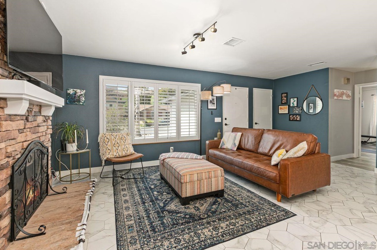 2527 Camino De Las Palmas, Lemon Grove, CA 91945