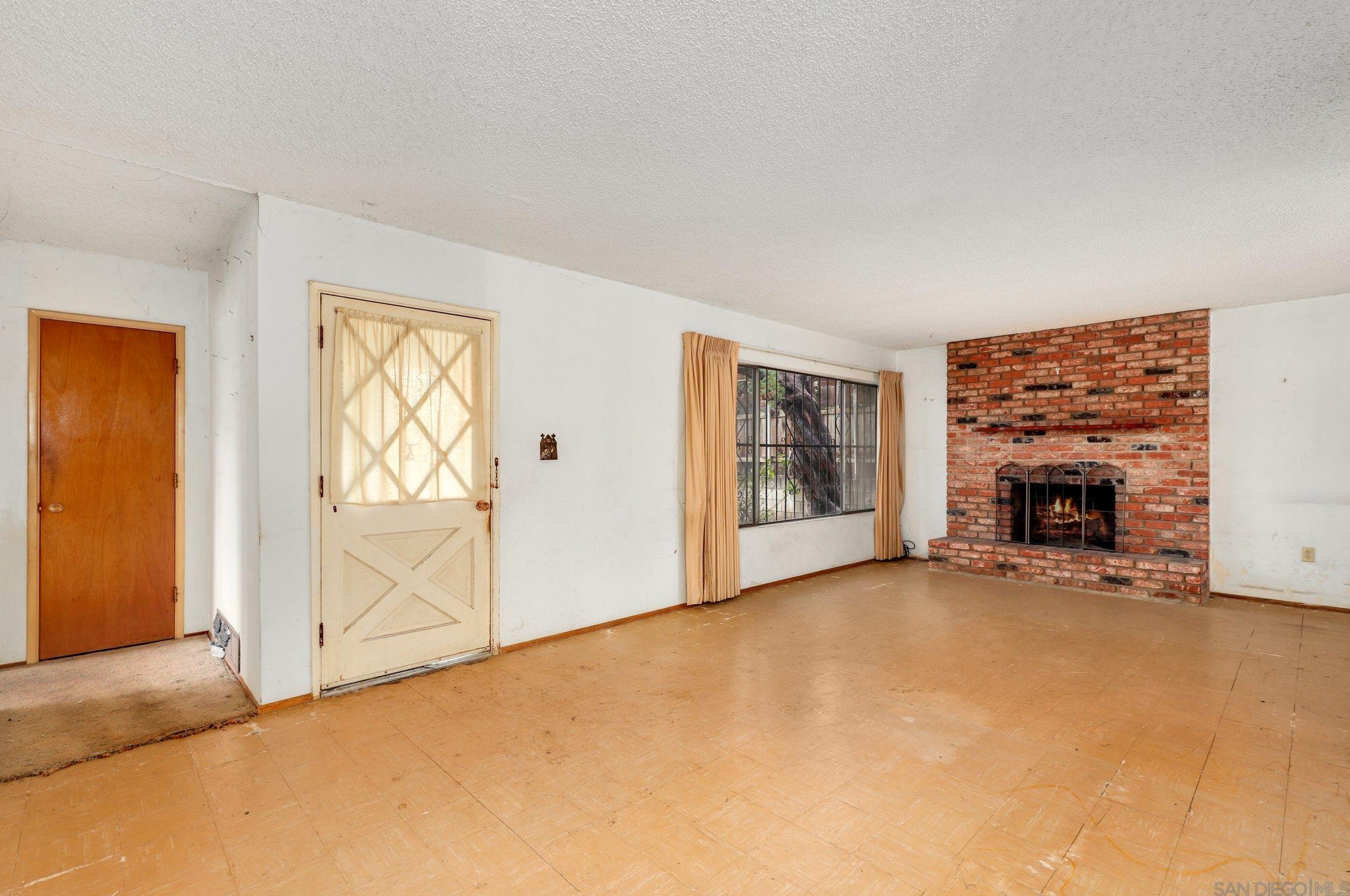 412 Paraiso Ave, Spring Valley, CA 91977-6027