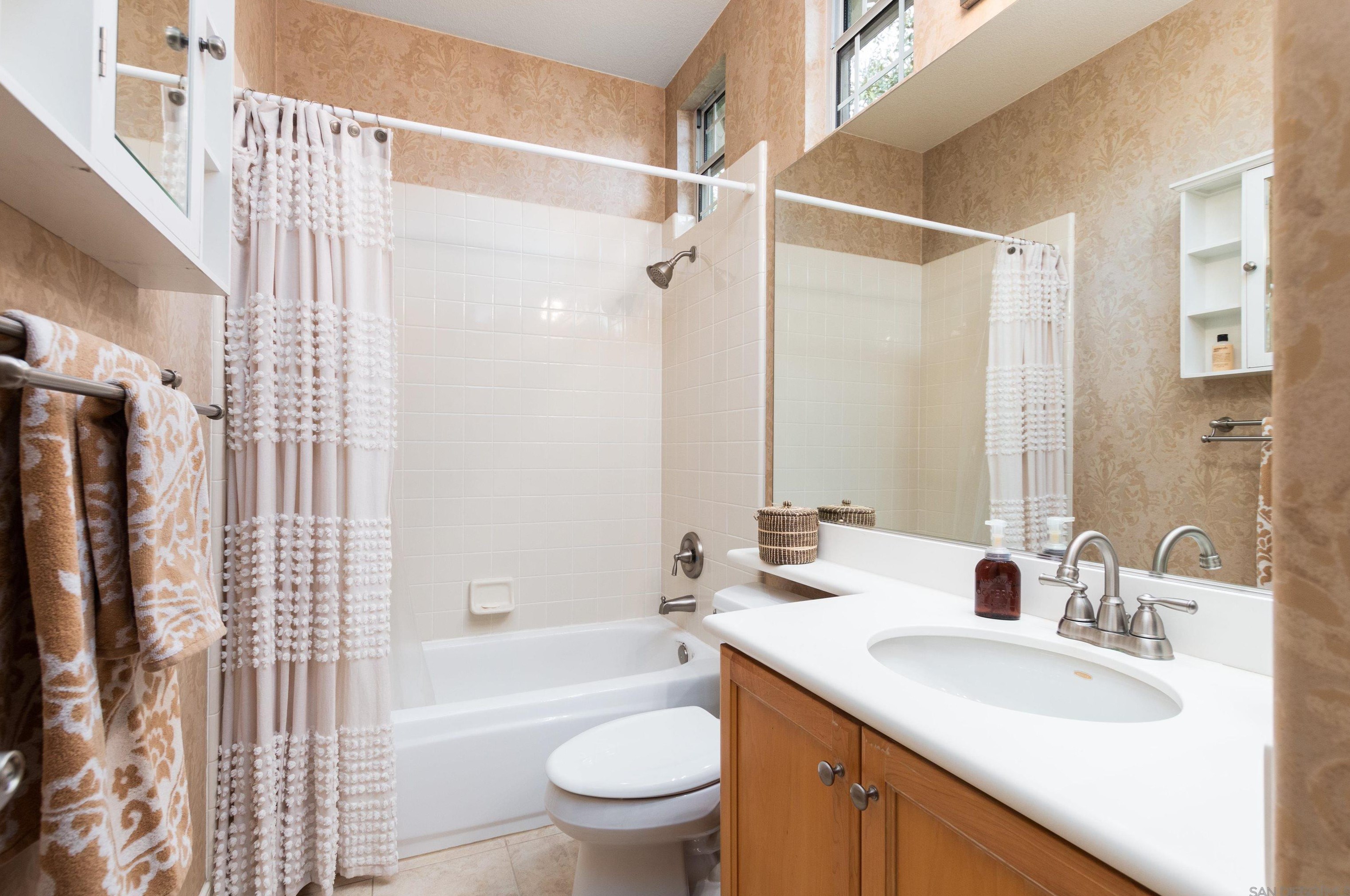 11772 Treadwell Dr, Poway CA  92064-6122 exterior