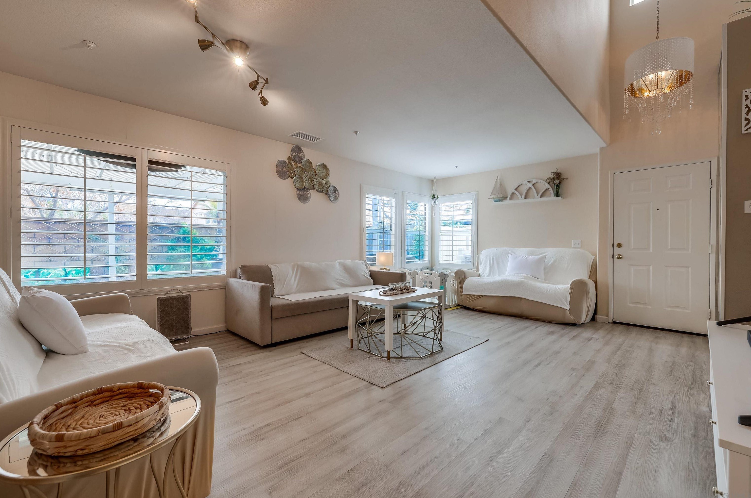 305 Whispering Willow Dr #e, Santee, CA 92071