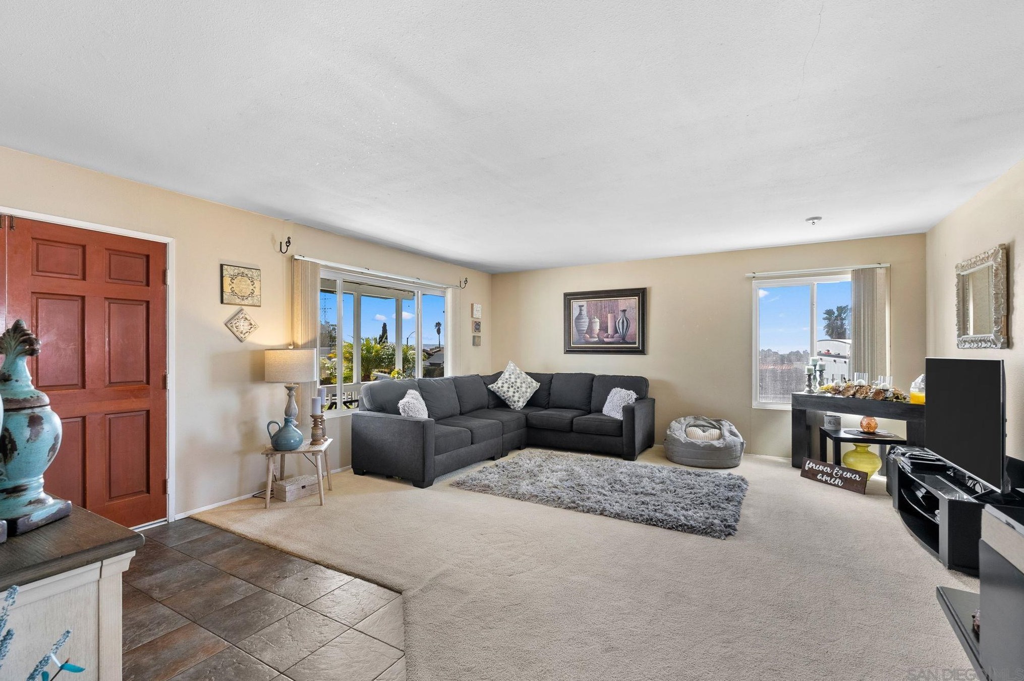 463 Thrush St, Chula Vista CA  91911-3846 exterior