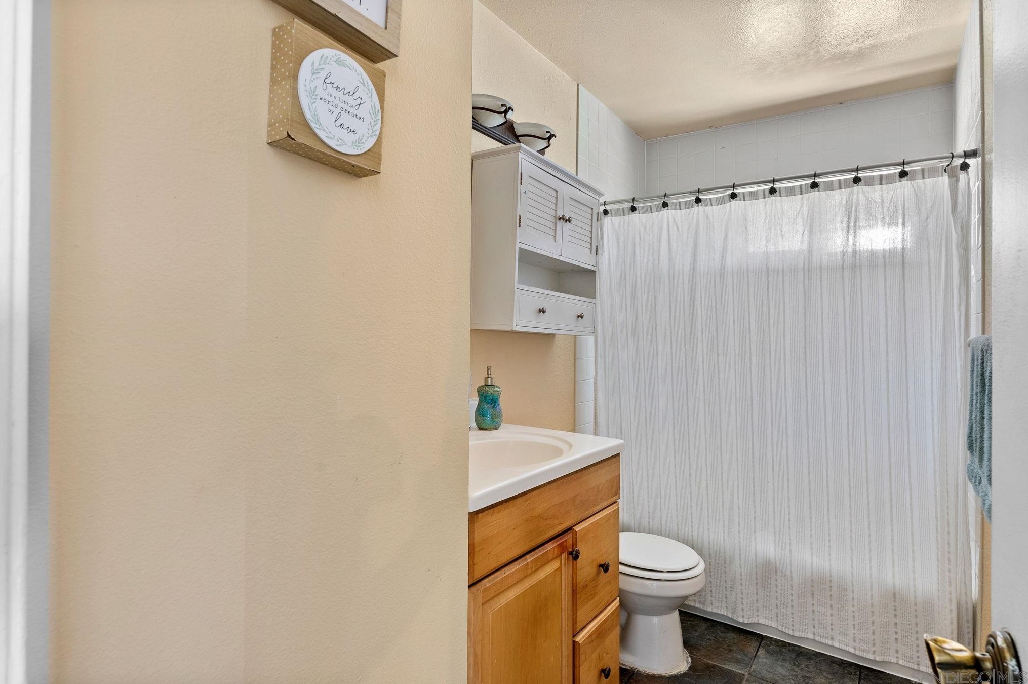 463 Thrush St, Chula Vista CA  91911-3846 exterior