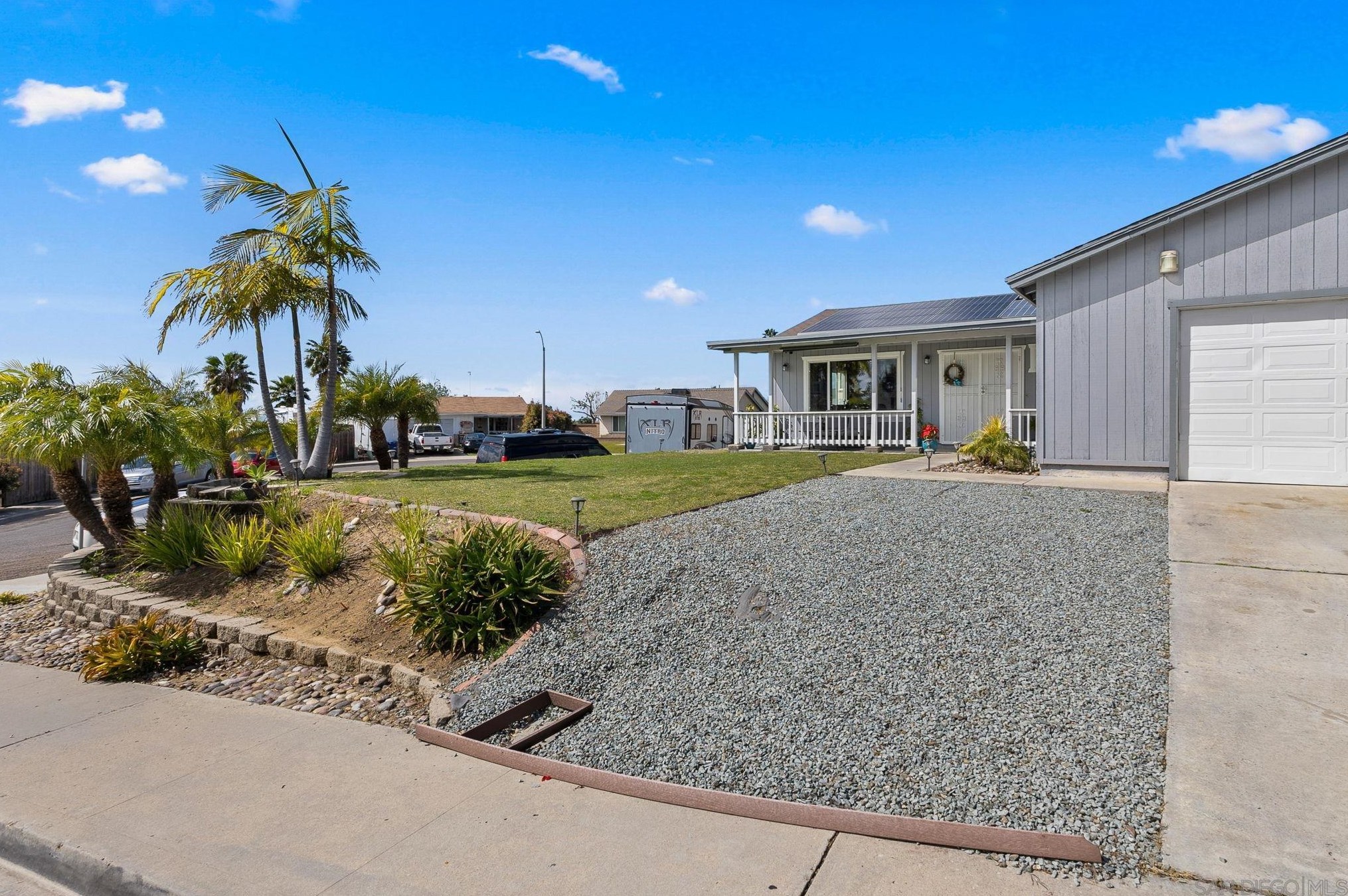 463 Thrush St, Chula Vista CA  91911-3846 exterior