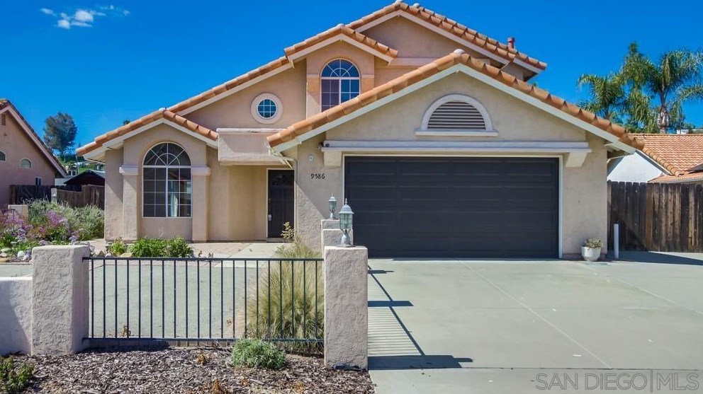 9586 Leyendekker Ct, Lakeside, CA 92040