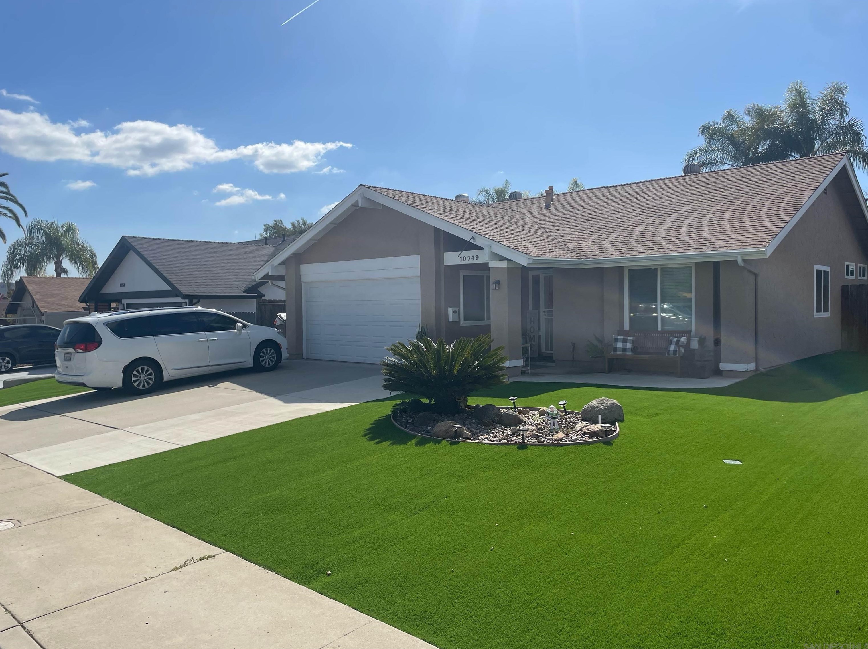 10749 Valor Pl, Santee, CA 92071
