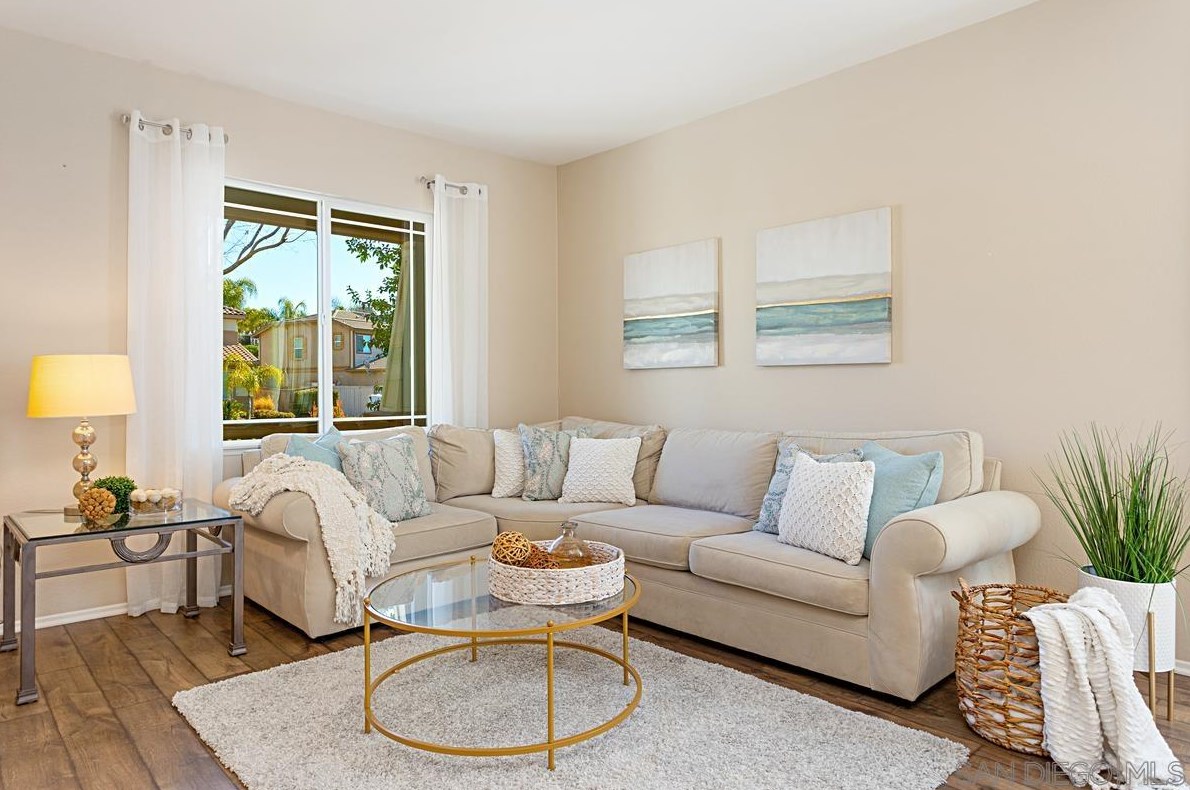 42531 Swoboda Ct, Temecula CA  92592-8184 exterior