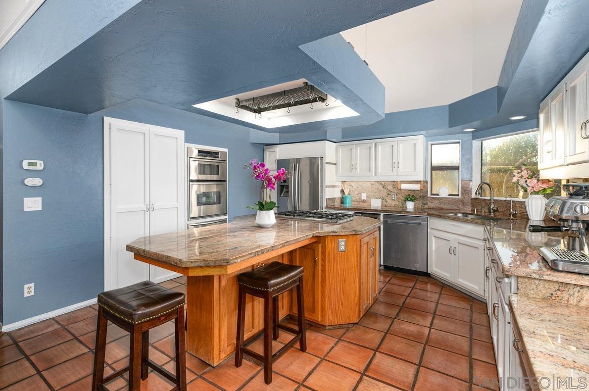8655 Golf Dr, Spring Valley CA  91977-2011 exterior